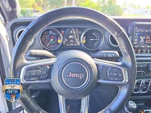 Used 2021 Jeep Wrangler Unlimited Sahara w/ Cold Weather Group AWD/4WD image 20