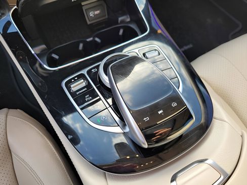 Used 2018 Mercedes-Benz E 300 image 12