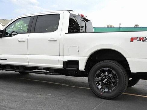 Used 2023 Ford F350 Lariat w/ Lariat Ultimate Package AWD/4WD image 7