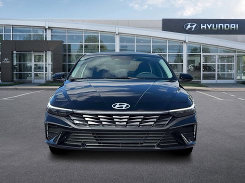 New 2026 Hyundai Elantra SE image 12