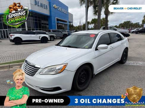 Used 2013 Chrysler 200 LX image 1