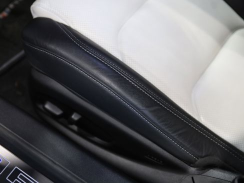 Used 2018 Chevrolet Camaro SS RWD image 18