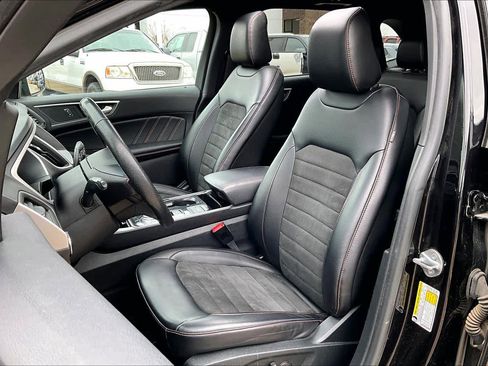 Used 2020 Ford Edge ST-Line w/ Cold Weather Package image 7