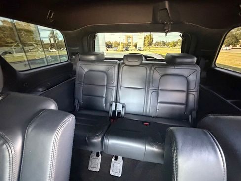 Used 2024 Lincoln Navigator Reserve AWD/4WD image 17