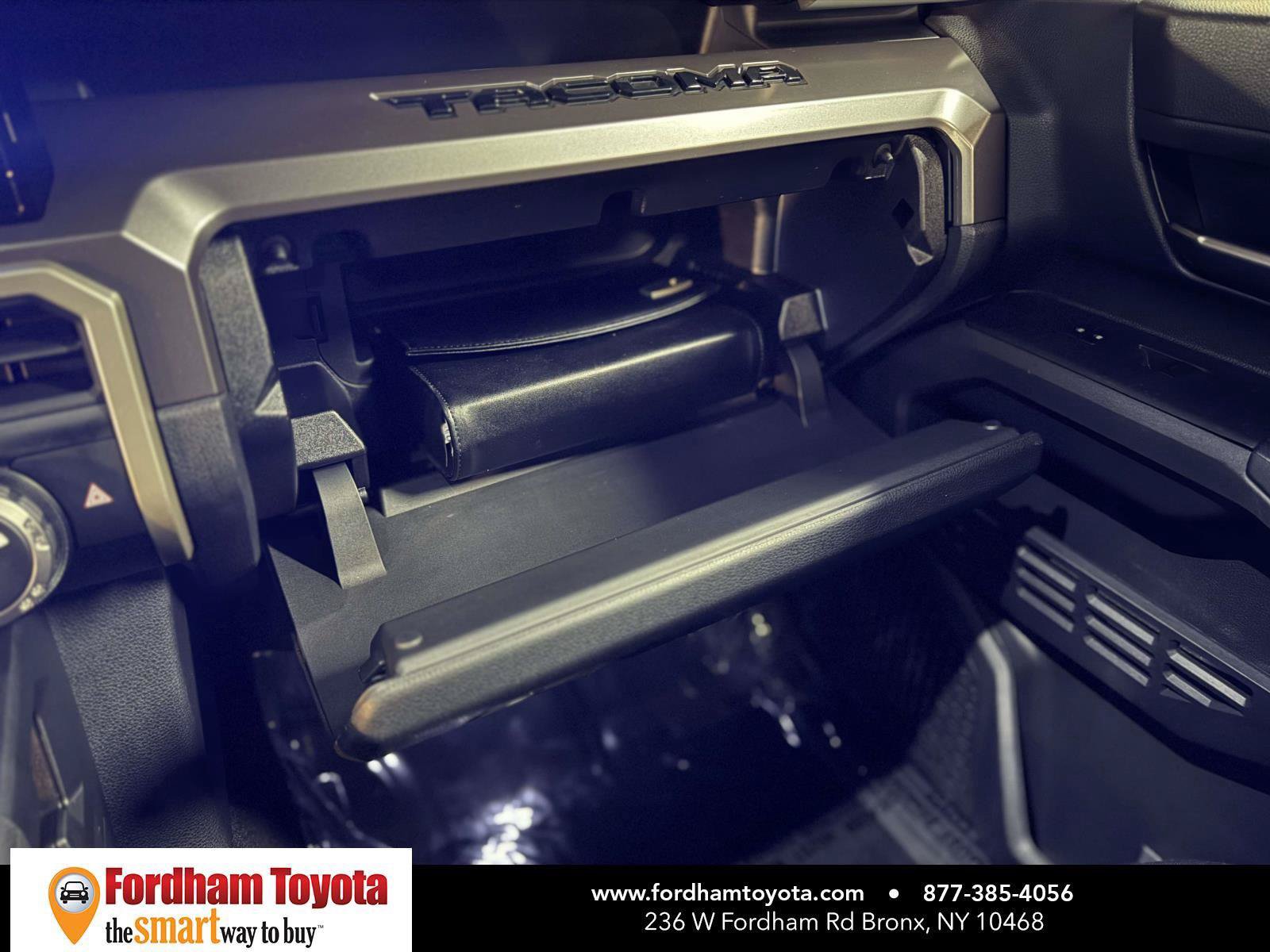 Used 2024 Toyota Tacoma TRD Off-Road AWD/4WD image 29