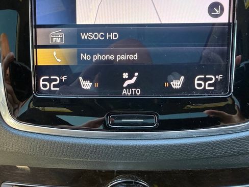 Used 2019 Volvo XC90 T6 Momentum w/ Protection Package Premier image 27