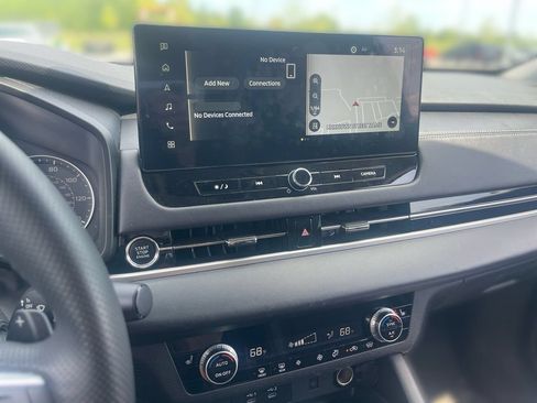 Used 2025 Mitsubishi Outlander SE AWD/4WD image 14