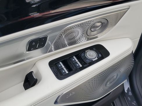 New 2026 Lincoln Nautilus Black Label AWD/4WD image 9