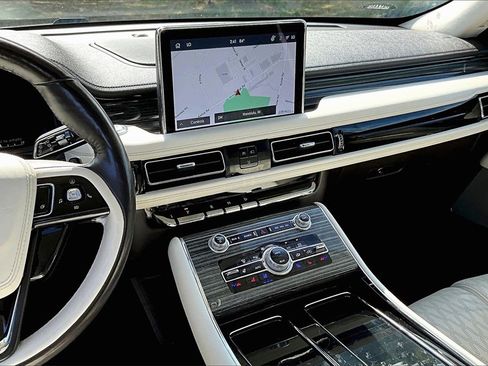 Used 2022 Lincoln Aviator Black Label w/ Dynamic Handling Package image 6