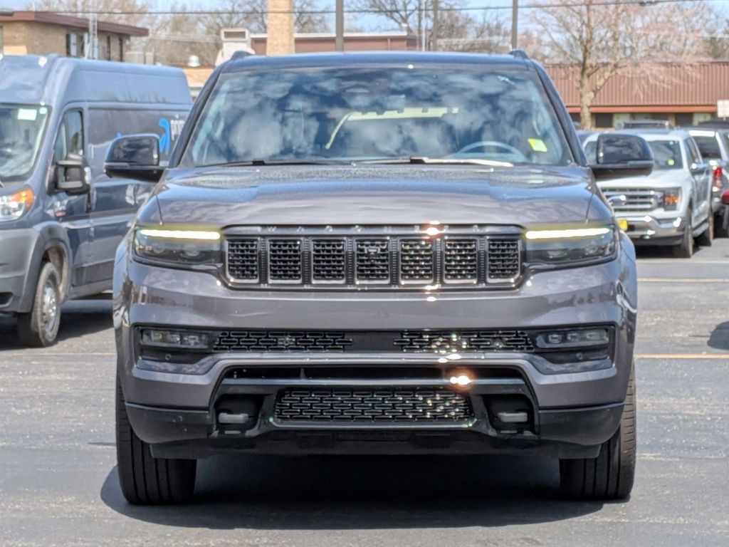 Used 2024 Jeep Grand Wagoneer Series III w/ Quick Order Packagew 28T AWD/4WD image 2