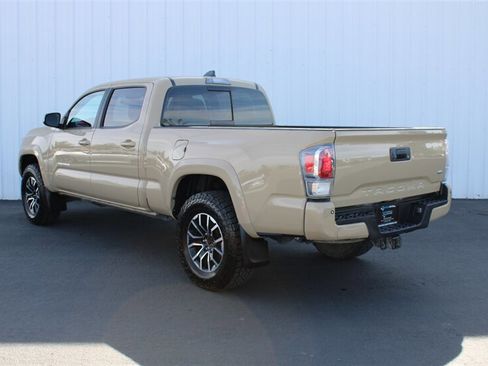Used 2020 Toyota Tacoma TRD Sport w/ Technology Package AWD/4WD image 2