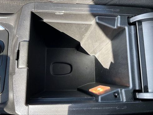 Used 2019 Chevrolet Traverse LT w/ LPO, Floor Liner Package AWD/4WD image 35