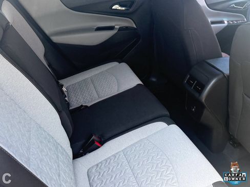 Used 2022 Chevrolet Equinox LS w/ LS Convenience Package FWD image 12