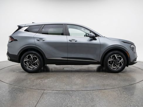 Used 2025 Kia Sportage LX FWD image 11