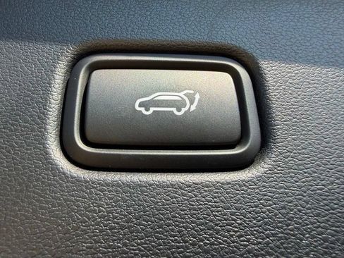 Used 2025 Hyundai Tucson Limited AWD/4WD image 14