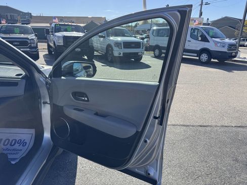 Used 2016 Honda HR-V EX-L image 37