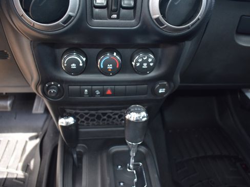 Used 2013 Jeep Wrangler Unlimited Sport image 18