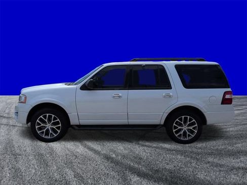Certified 2017 Ford Expedition XLT w/ Equipment Group 202A RWD image 7