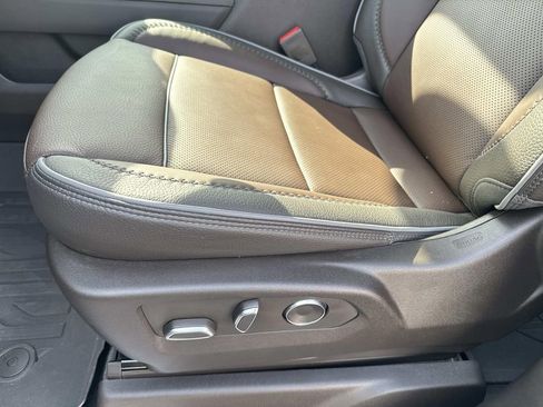 Used 2024 GMC Sierra 2500 Denali w/ Denali Reserve Package image 17