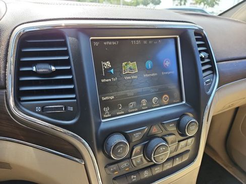 Used 2016 Jeep Grand Cherokee Overland AWD/4WD image 11