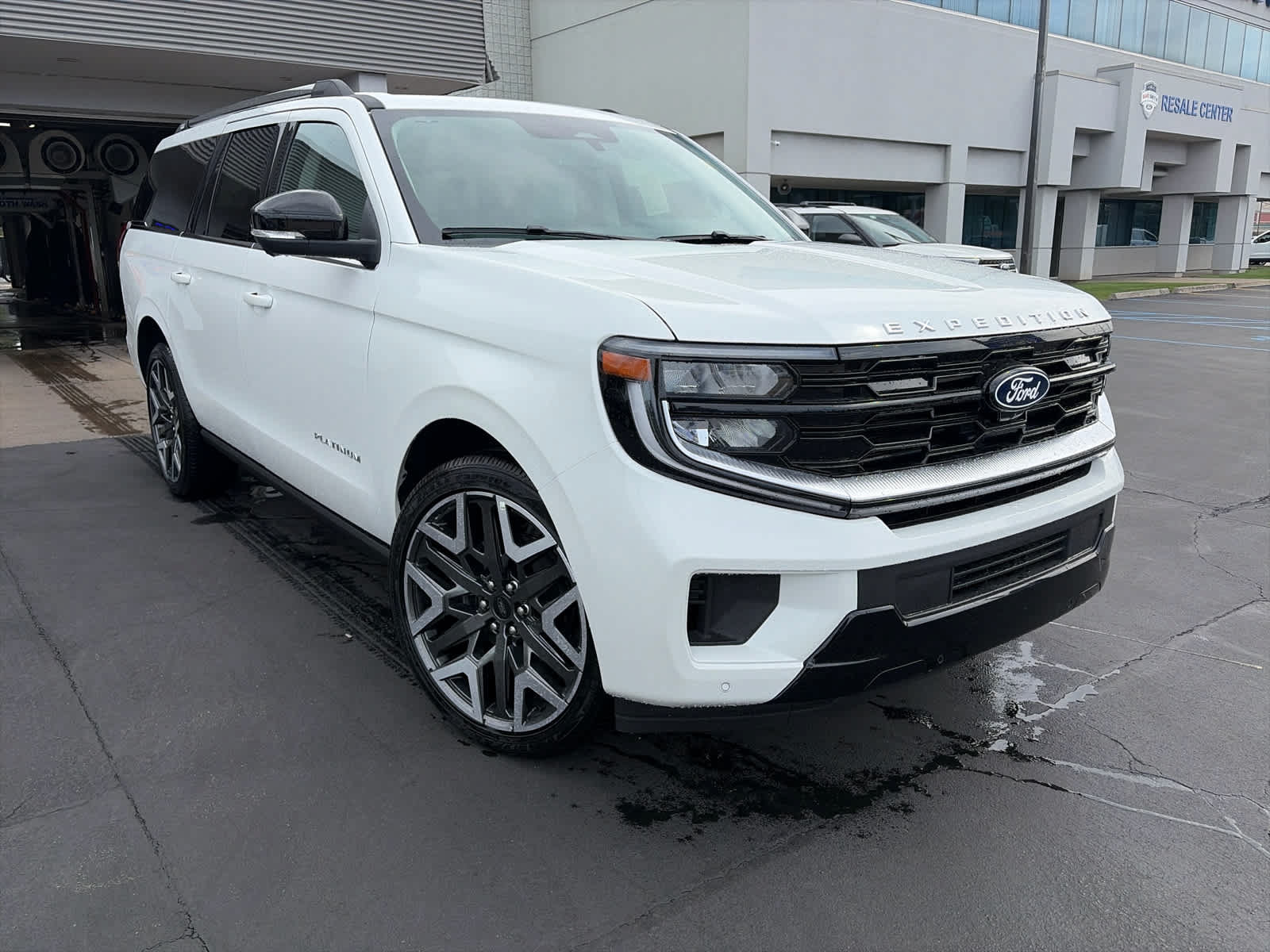 New 2027 Ford Expedition Max Platinum w/ Platinum Ultimate Package AWD/4WD image 2