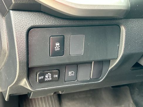 Used 2023 Toyota Tacoma SR5 RWD image 13