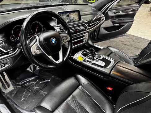 Used 2016 BMW 750i image 30