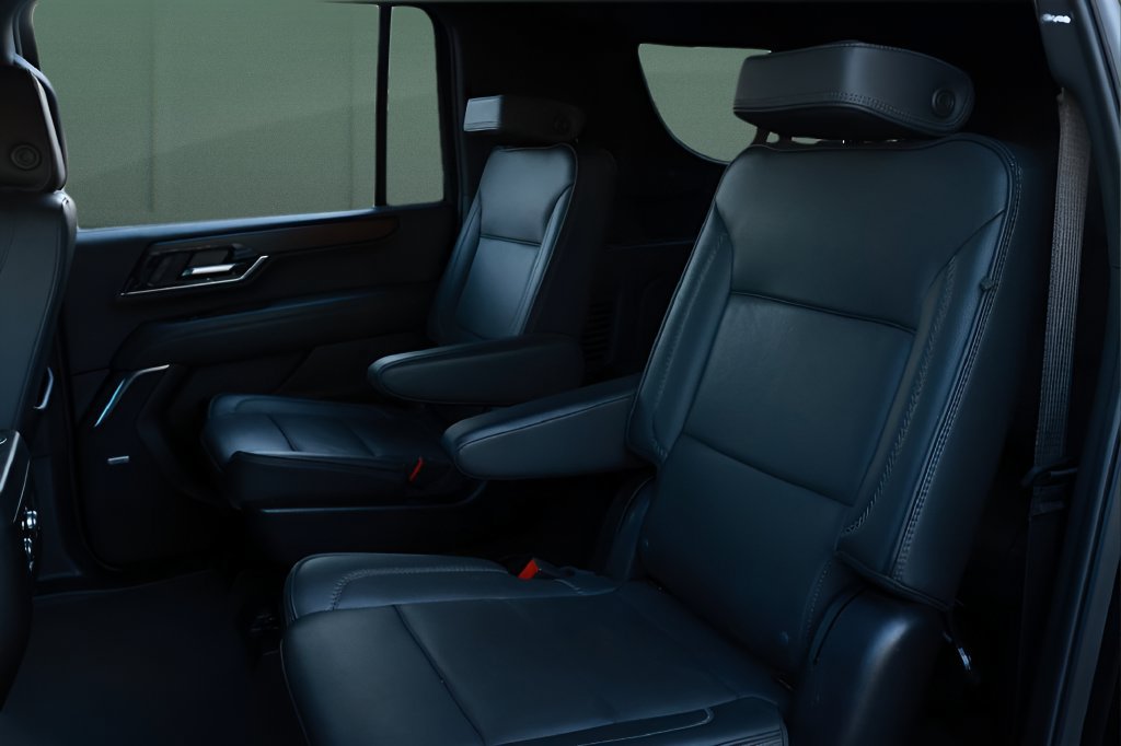 Used 2025 GMC Yukon XL Denali AWD/4WD image 29