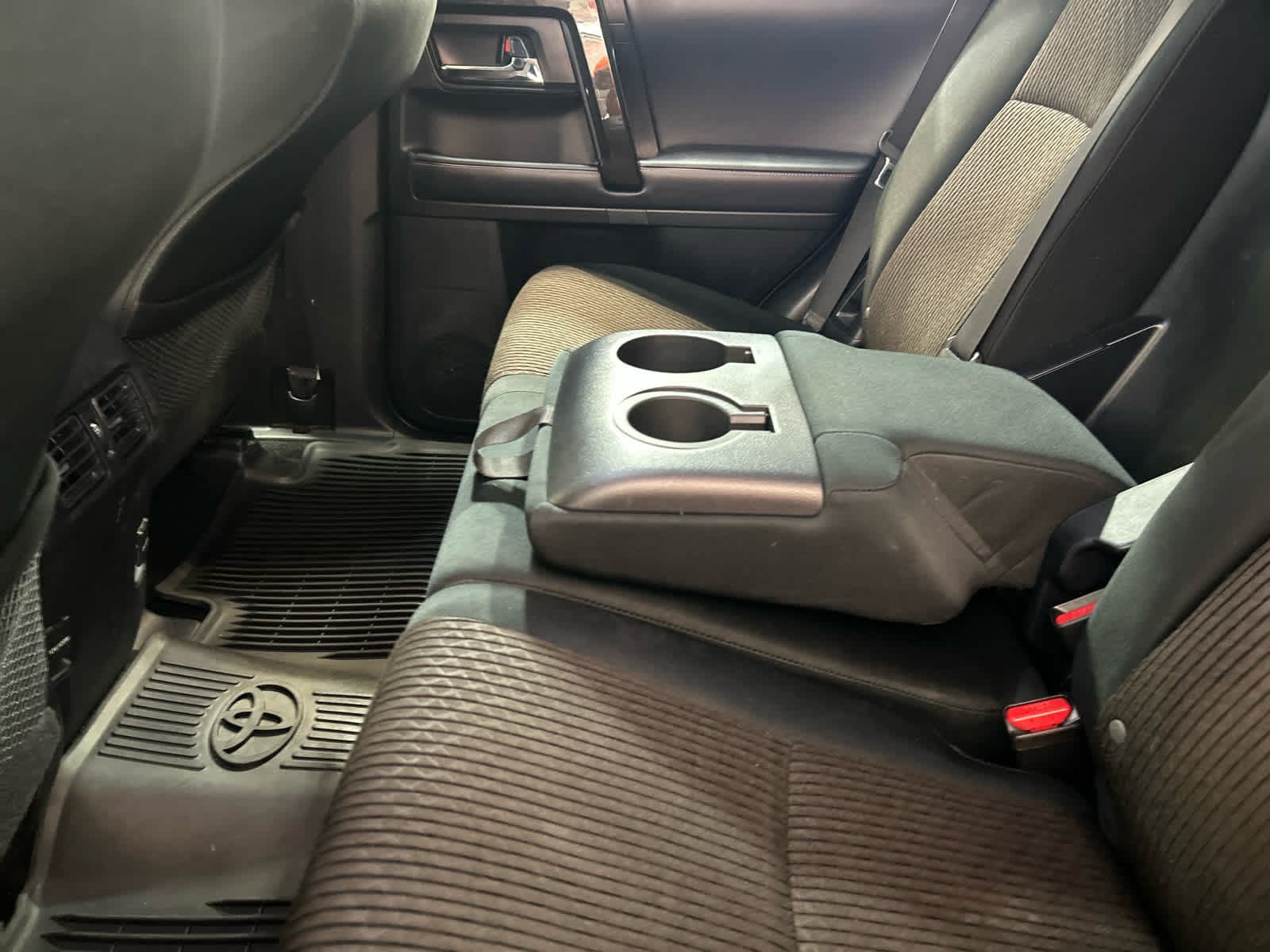 Used 2019 Toyota 4Runner TRD Off-Road AWD/4WD image 5