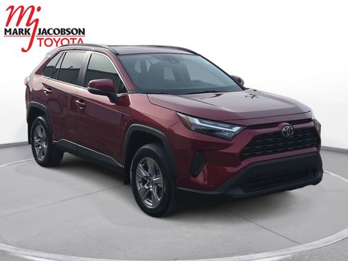 Used 2023 Toyota RAV4 XLE image 5
