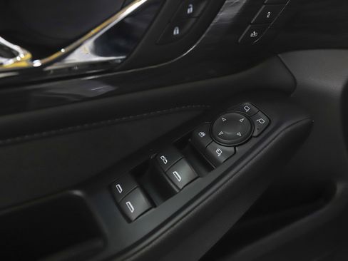 Used 2022 Chevrolet Traverse High Country image 23