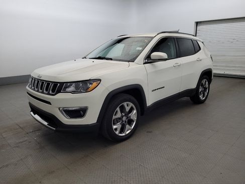 Used 2020 Jeep Compass Limited FWD image 2