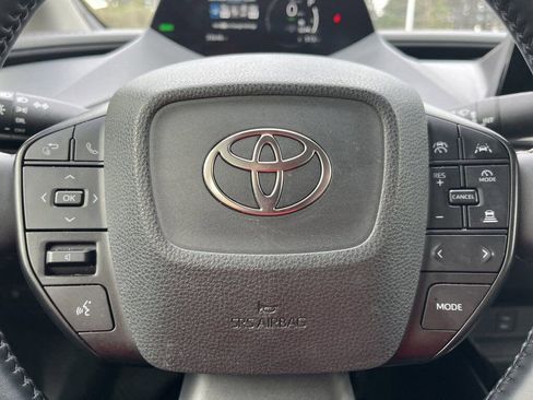 Used 2024 Toyota Prius LE image 10