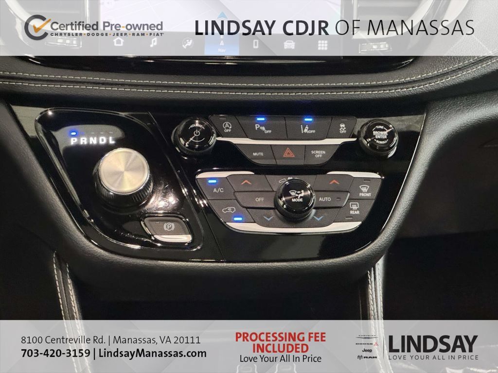 Certified 2025 Chrysler Pacifica Limited FWD image 27