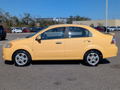 Used 2009 Chevrolet Aveo LT image 2