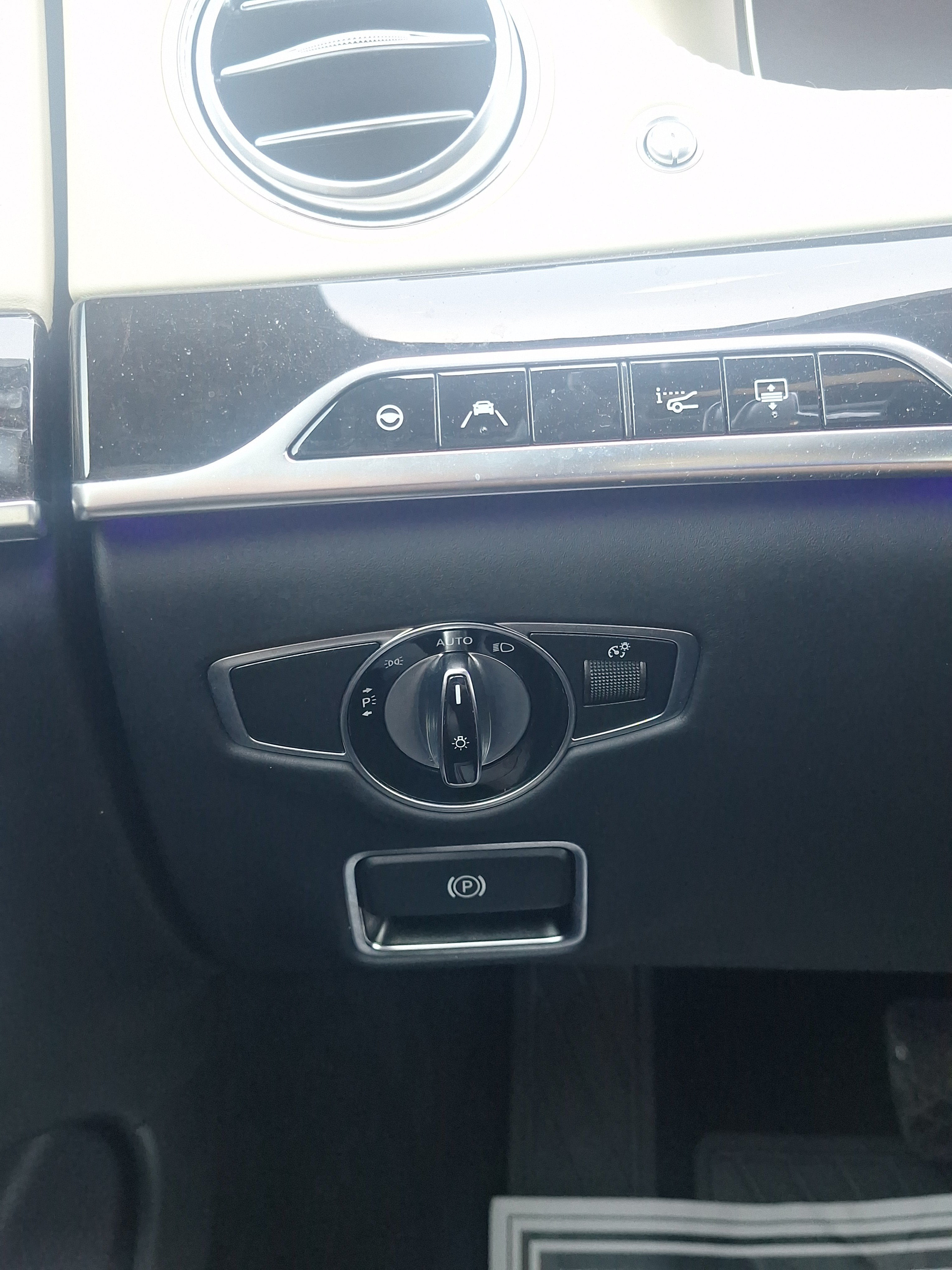Used 2019 Mercedes-Benz S 560 4MATIC Sedan image 31