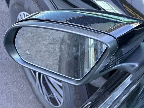 New 2026 Mercedes-Benz GLB 250 image 9