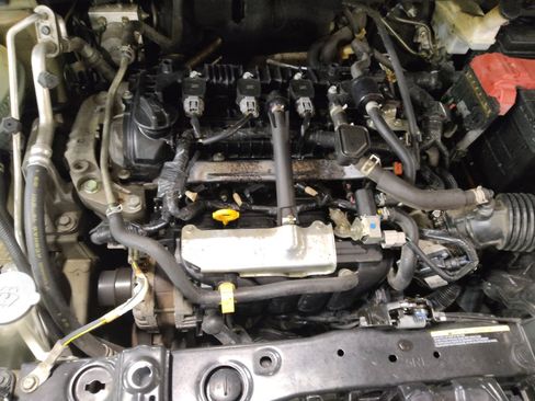 Used 2021 Nissan Versa SV FWD image 30