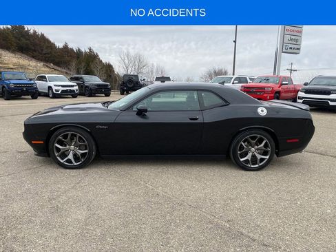 Used 2015 Dodge Challenger R/T Plus image 3