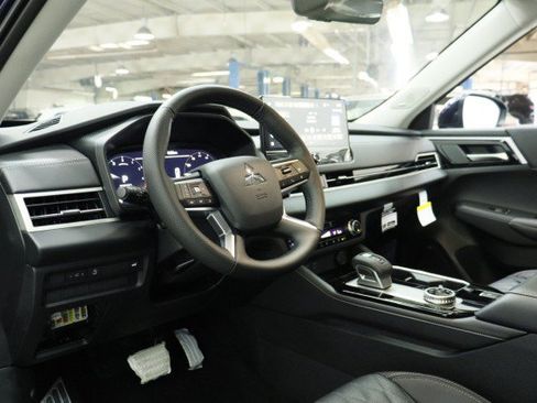 New 2026 Mitsubishi Outlander SEL FWD image 5