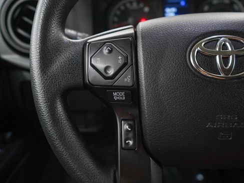 Used 2022 Toyota Tacoma SR AWD/4WD image 23