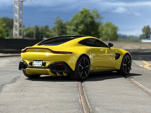 Used 2020 Aston Martin V8 Vantage Coupe RWD image 5