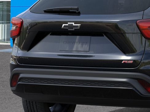 New 2026 Chevrolet Trax RS w/ Sunroof Package FWD image 35