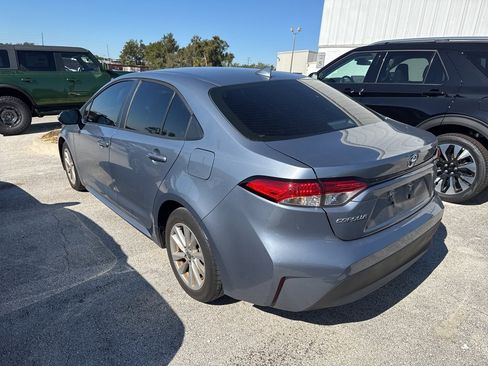 Used 2023 Toyota Corolla LE image 4