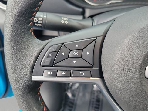 Used 2025 Nissan Versa SR w/ Trunk Package image 26