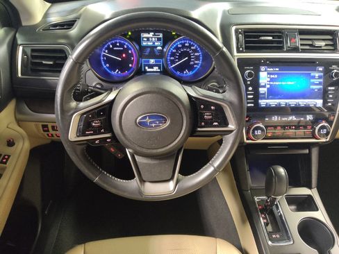 Used 2018 Subaru Outback 2.5i Limited AWD/4WD image 22