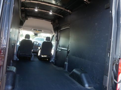 Used 2019 Ford Transit 250 148 High Roof RWD image 12