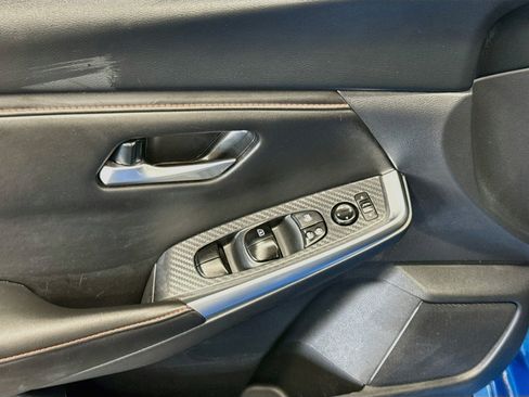 Used 2025 Nissan Sentra SR FWD image 15