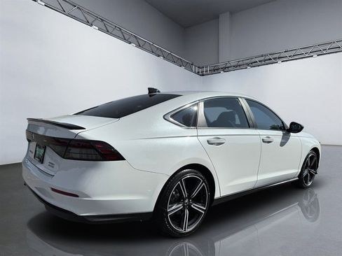 Used 2023 Honda Accord Sport image 7