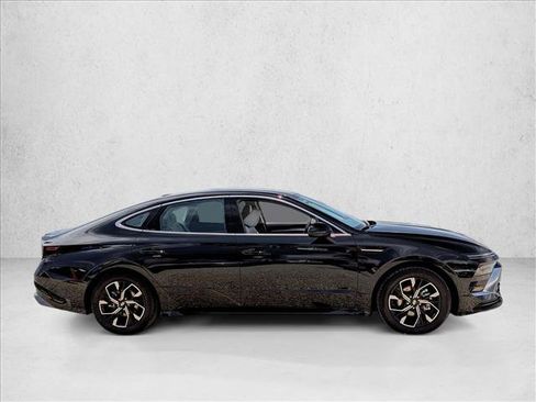 Used 2024 Hyundai Sonata SEL FWD image 4